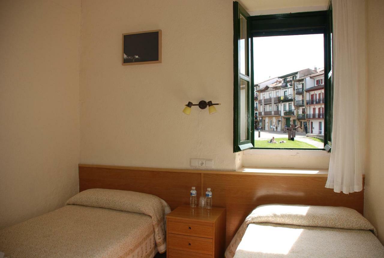 Hostal Zaragoza Fontarrabie Extérieur photo